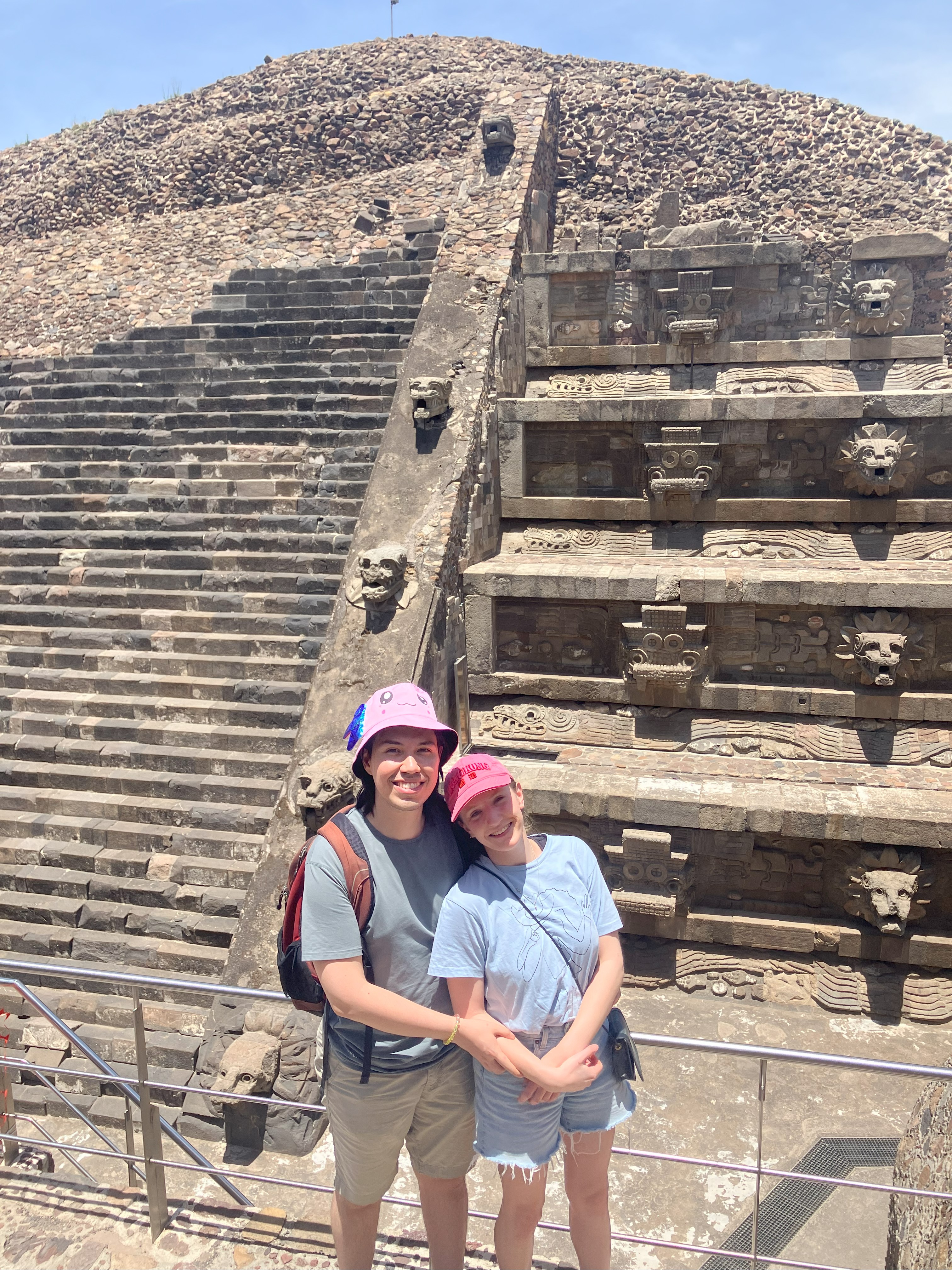 Description of photo 1